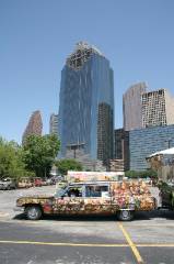 v2006_ArtCar_3_Parade 402 
